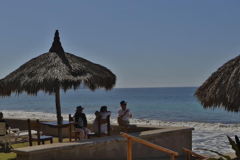 מזטלן Villas El Rancho Green Resort מראה חיצוני תמונה
